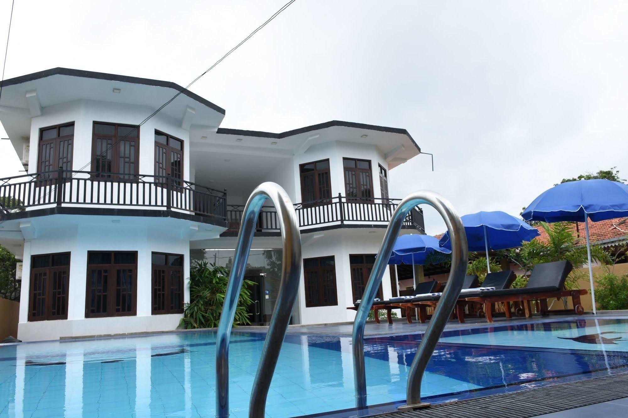 Ocean Glory Hotel Ettukala Exterior foto